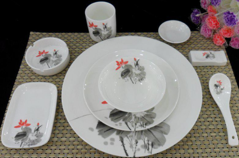 Introduce the types of crockery materials, what are the ceramic