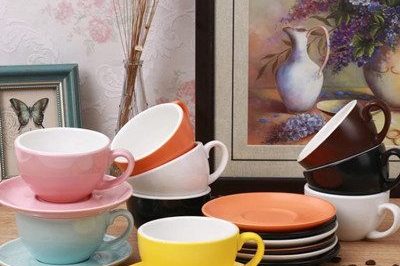 Ceramic cups and mugs (1)