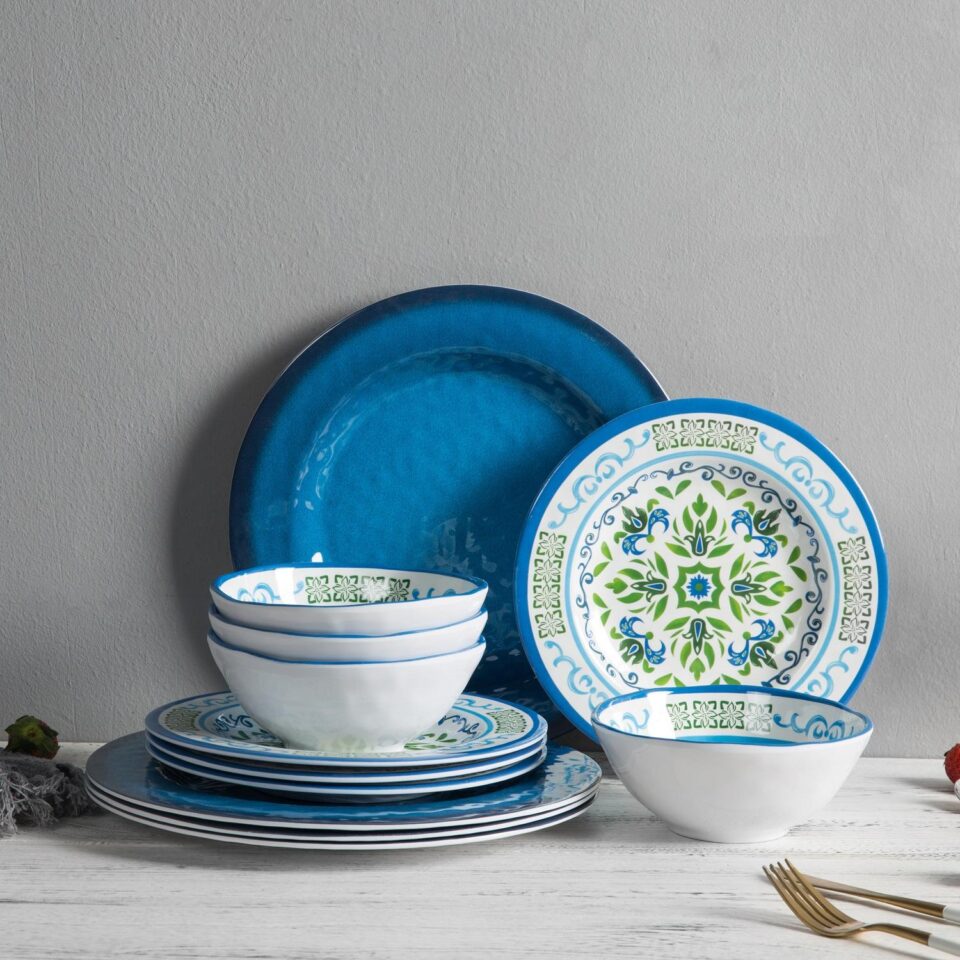 Vintage Modern Farmhouse Melamine Crockery Set in Rustic Style