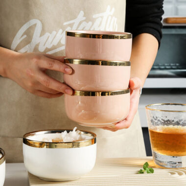 Modern ceramic bowls for kitchen use in minimal crockery design