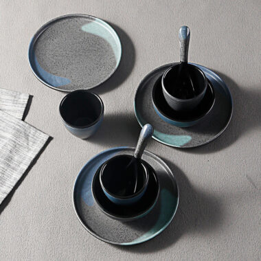 Modern luxury melamine dinnerware set with plates and bowls