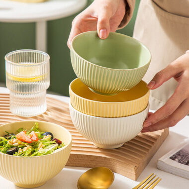 Nordic minimalist ceramic ramen bowl with wide design