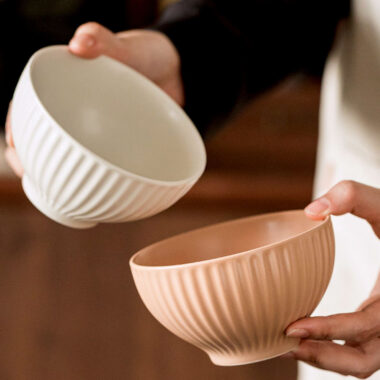 Nordic minimalist ceramic ramen bowl with wide design