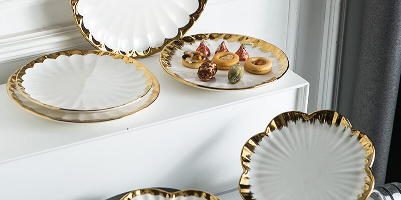 Luxury gold rim crockery plates and dishes – modern porcelain tableware