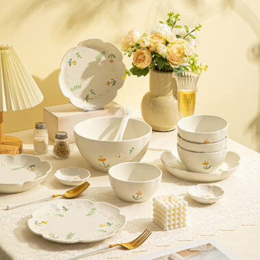 Cream Underglaze Daisy Dinner Set – Minimalist Ceramic Tablewar