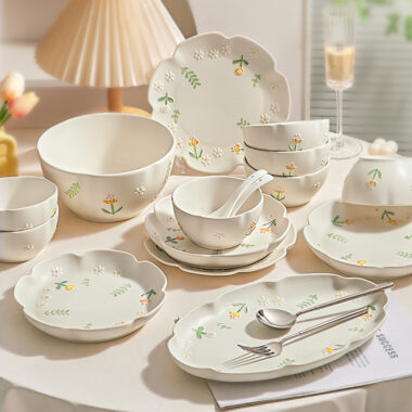 Cream Underglaze Daisy Dinner Set – Minimalist Ceramic Tablewar