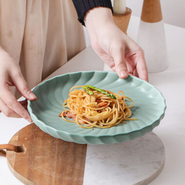 Nordic-style creative crockery plates for modern homes
