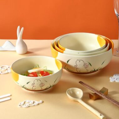 Cute cream-style hand-painted ceramic bowls crockery