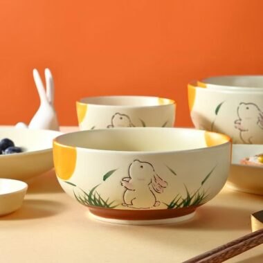 Cute cream-style hand-painted ceramic bowls crockery