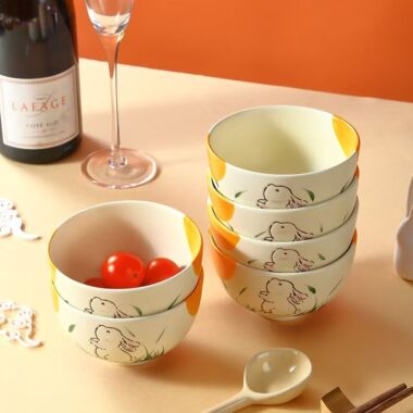Cute cream-style hand-painted ceramic bowls crockery