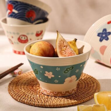 Cute Japanese cone-shaped ceramic bowls crockery