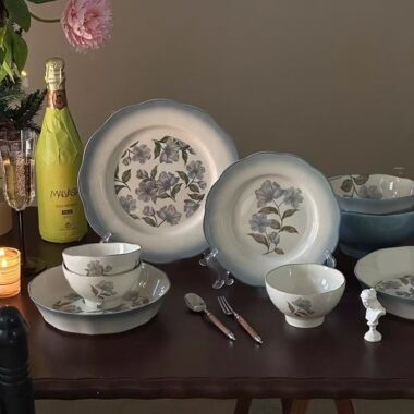 Stylish underglaze color ceramic crockery dinner sets for home