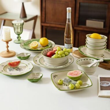 Vintage stylish crockery dinner sets for gifting