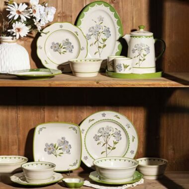 Vintage stylish crockery dinner sets for gifting