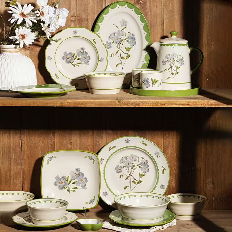 Vintage stylish crockery dinner sets for gifting