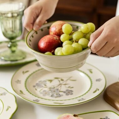 Vintage stylish crockery dinner sets for gifting