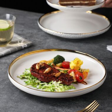 Luxury gold rim ceramic crockery plates for home use