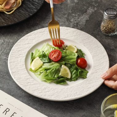 Creative round ceramic crockery steak plates for home dining