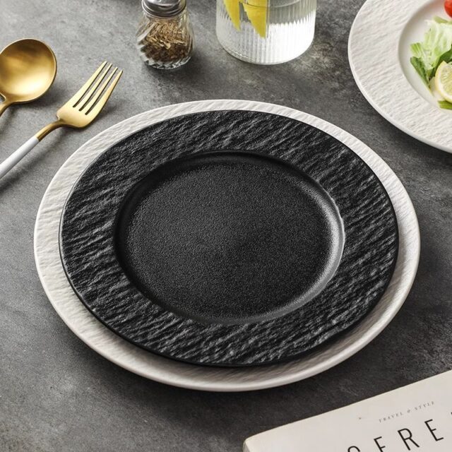 Creative round ceramic crockery steak plates for home dining