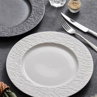 Creative round ceramic crockery steak plates for home dining
