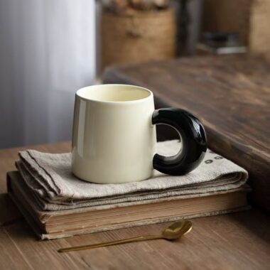 Creative cute chubby ceramic crockery mugs for daily use