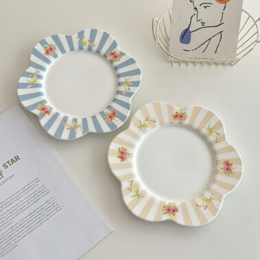 Cute petal ceramic crockery plates for dessert and breakfast
