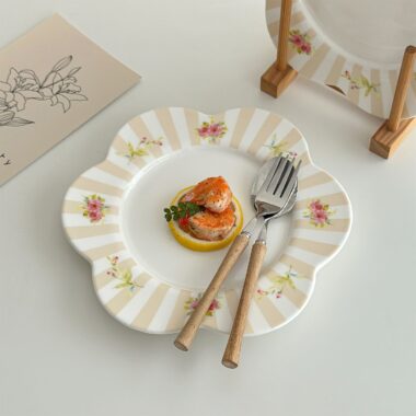 Cute petal ceramic crockery plates for dessert and breakfast