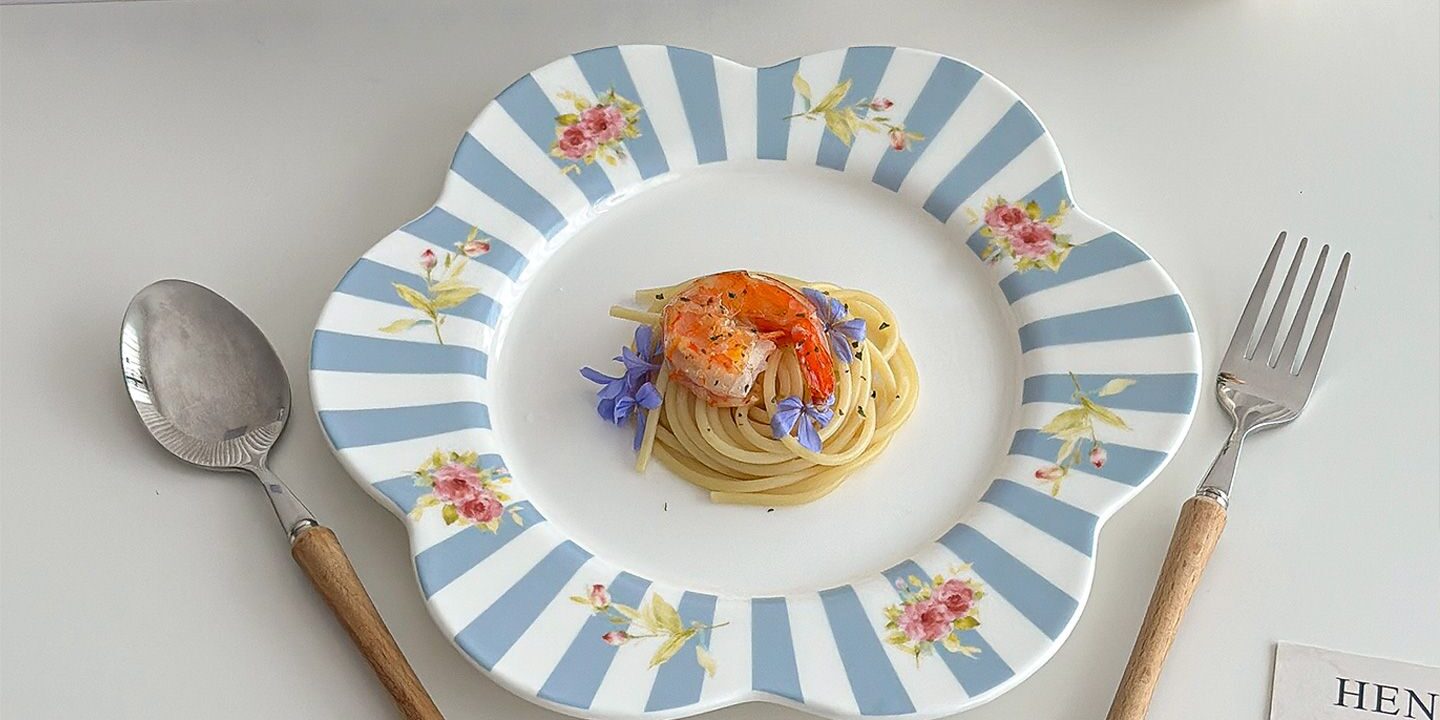 Cute petal ceramic crockery plates for dessert and breakfast
