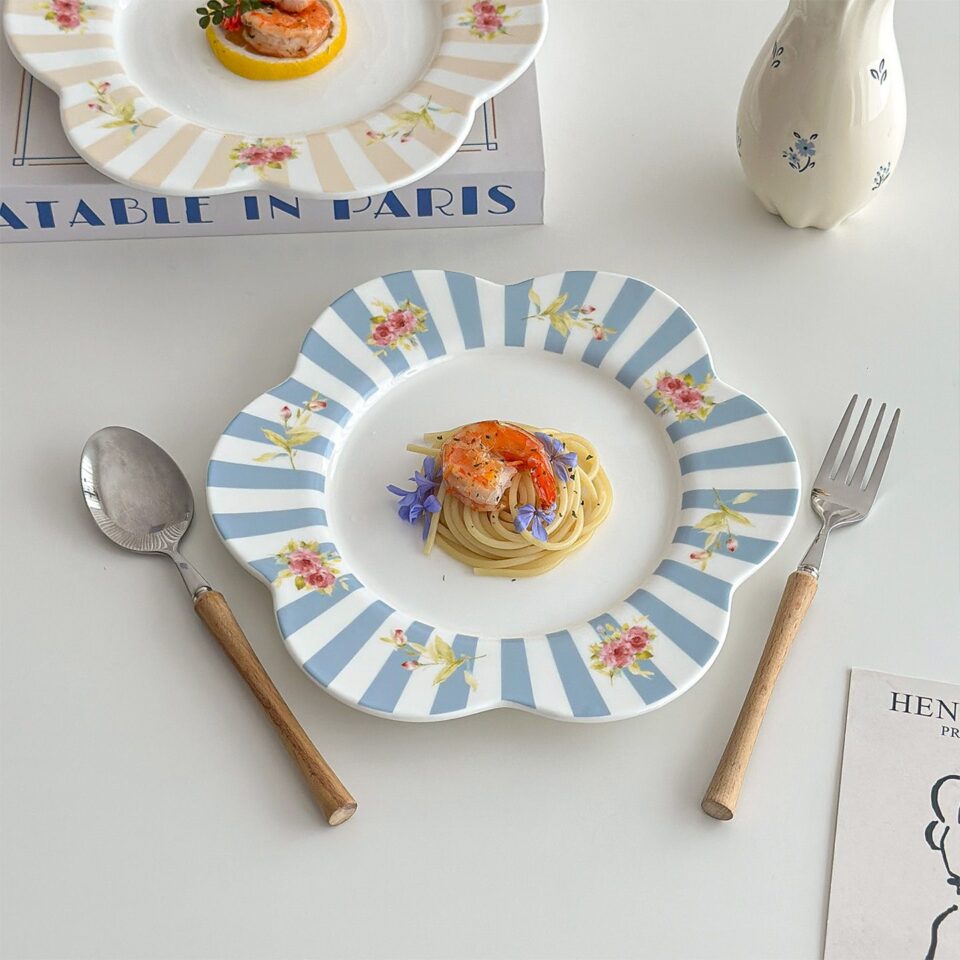 Cute petal ceramic crockery plates for dessert and breakfast