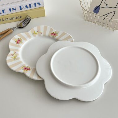 Cute petal ceramic crockery plates for dessert and breakfast