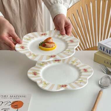Cute petal ceramic crockery plates for dessert and breakfast