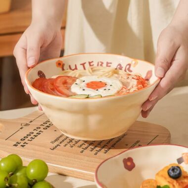 Cute underglaze ceramic crockery ramen bowls for home use