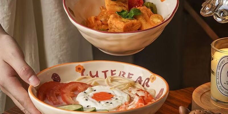Cute underglaze ceramic crockery ramen bowls for home use
