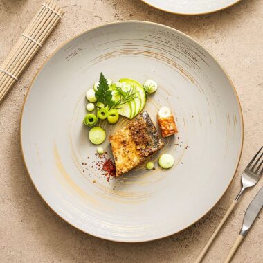 Luxury gold rim ceramic crockery pasta plates for home