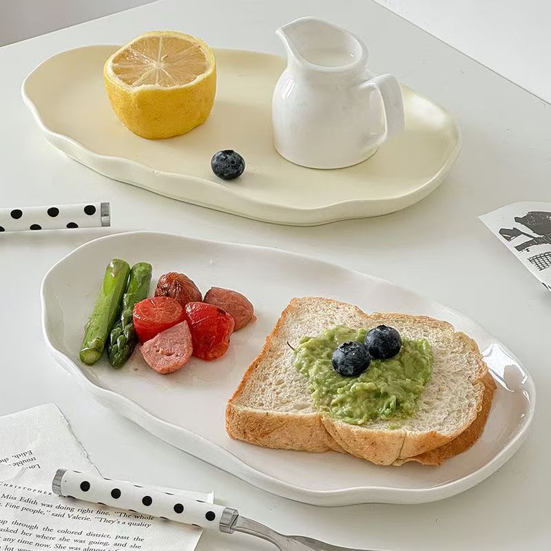 Irregular wavy edge ceramic crockery plates for breakfast