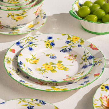 Underglaze floral ceramic crockery dinner sets for home use