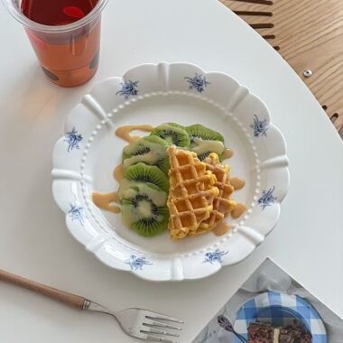 Vintage French ceramic crockery dessert plates for home use