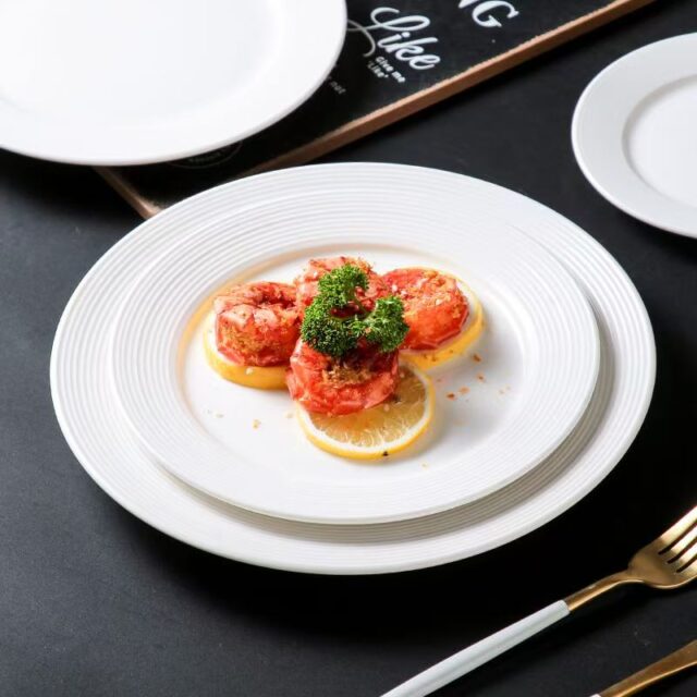 Pure white ribbed ceramic crockery pasta plates for home