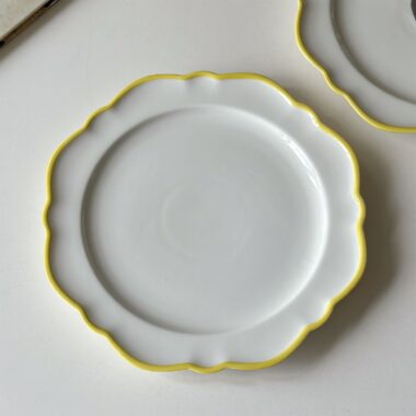 Minimalist yellow rim ceramic crockery plates for steak