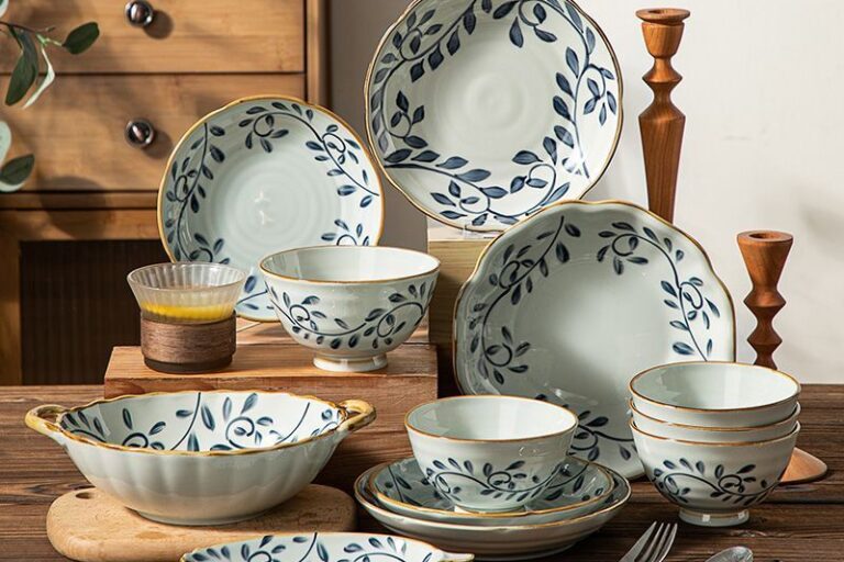Japanese Floral Underglaze Crockery Dinner Sets (3) Japanese floral underglaze heat resistant crockery dinner sets