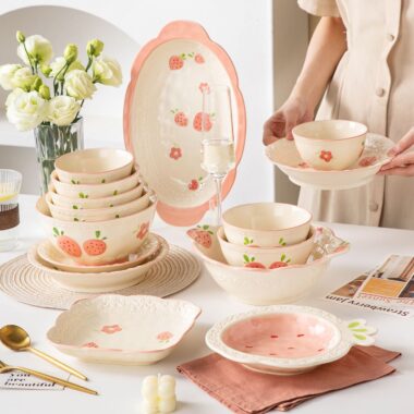 French embossed strawberry ceramic crockery dinner sets for home